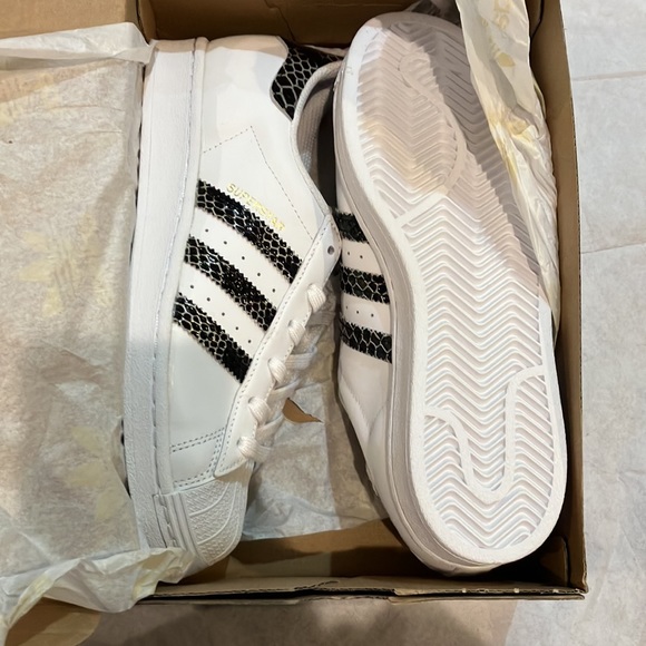Adidas Superstar Snakeskin 'Cloud White' FV3294 womens - Picture 9 of 12